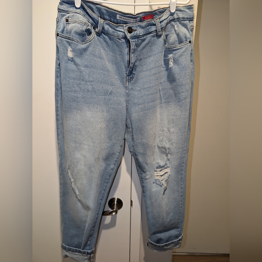 CELEBRITY PINK PLUS Crop Jeans